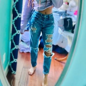 🔥AE American Eagle ripped mom jeans